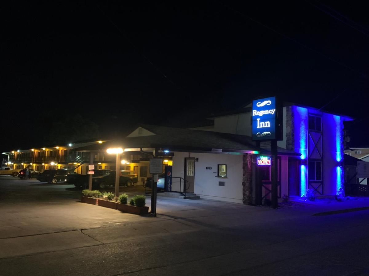 Regency Inn Lakeport Екстериор снимка