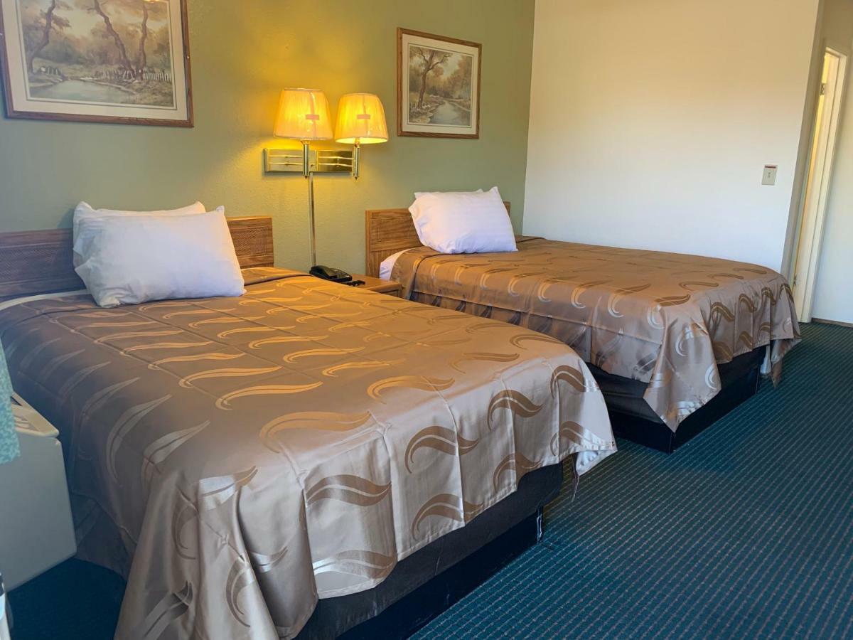 Regency Inn Lakeport Екстериор снимка